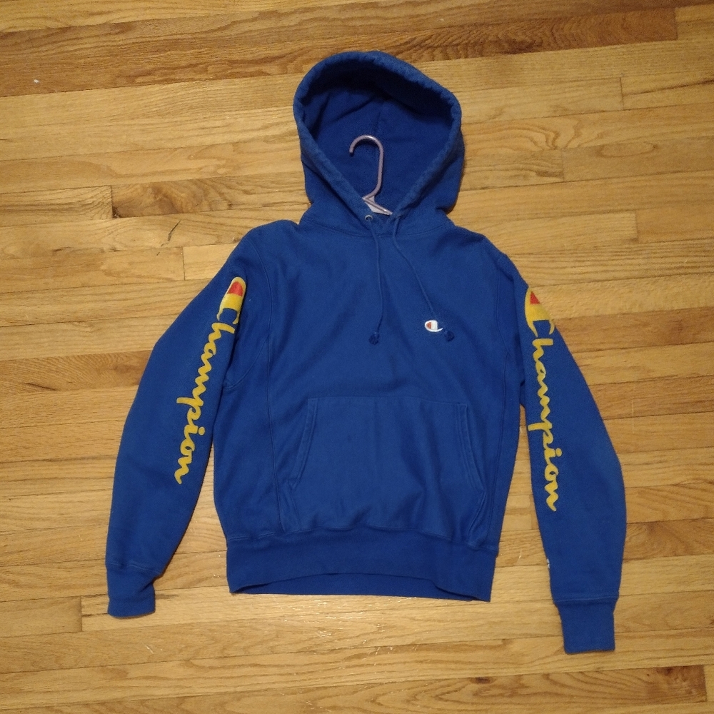 Hoodies, sweatshirts, windbreakers, and adidas pan